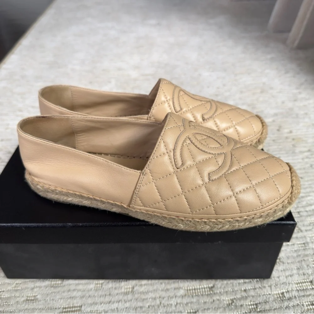Chanel Beige Quilted Lambskin Leather CC Women's Espadrilles Size EU 38